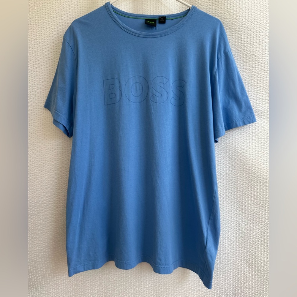 Hugo Boss Men’s Blue Short Sleeve Tee Size: XXL